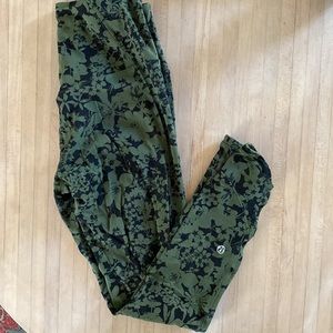 Lululemon 7/8 (25” inseam) Align Leggings